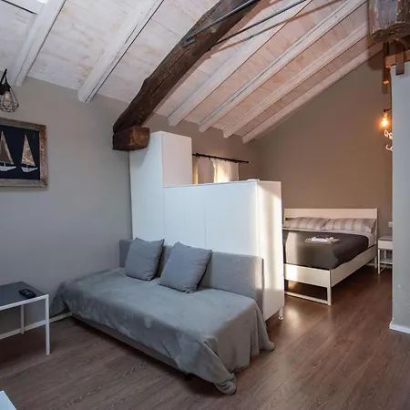 Domashome Apartment *